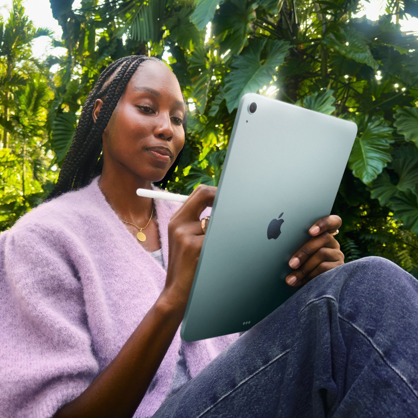 iPad_Air_11-in_M4_WiFi_Starlight_PDP_Image_Position_8__MY-EN